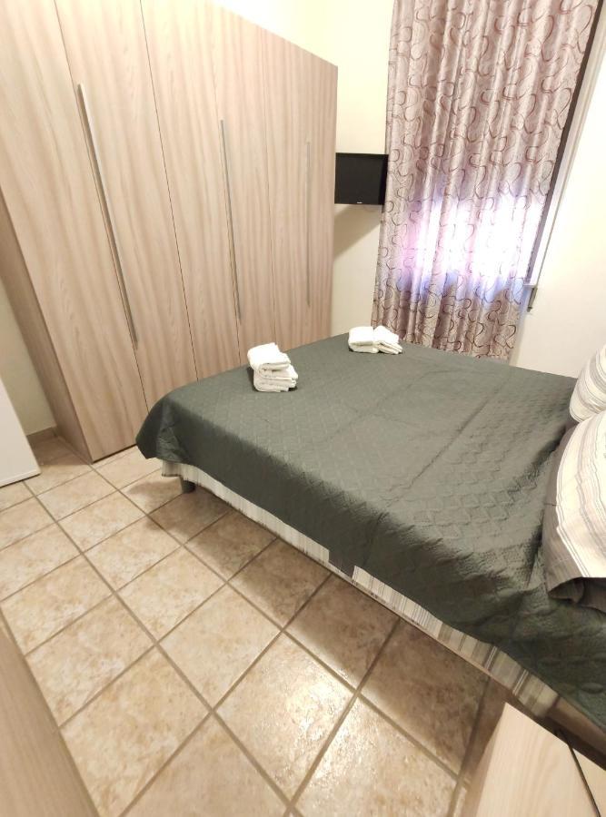 Appartamento C&Y Colombo โนวารา ภายนอก รูปภาพ