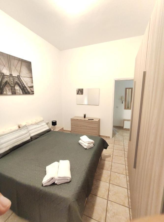 Appartamento C&Y Colombo โนวารา ภายนอก รูปภาพ